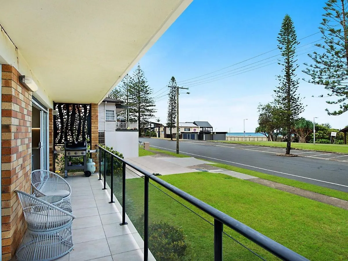 Waves At North Kirra
